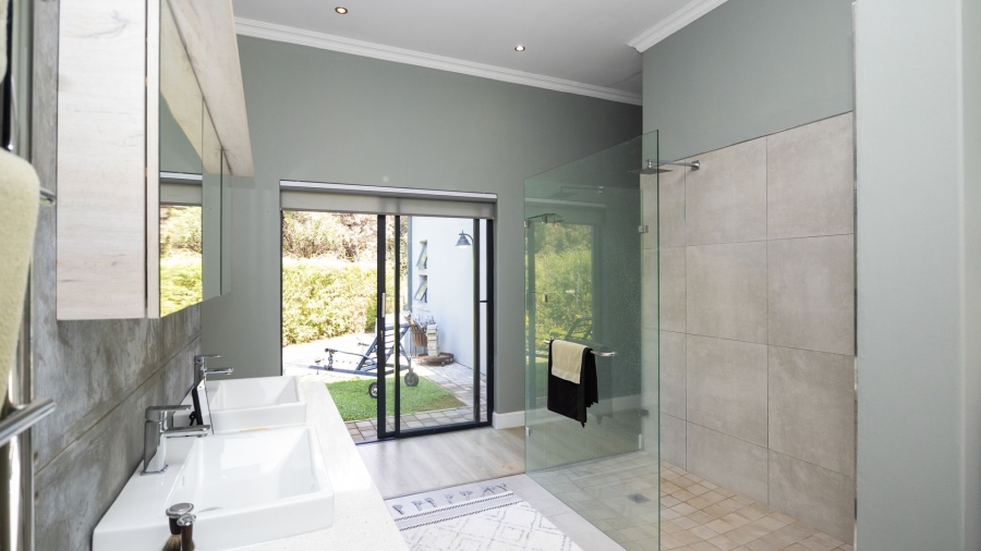 3 Bedroom Property for Sale in The Coves North West
